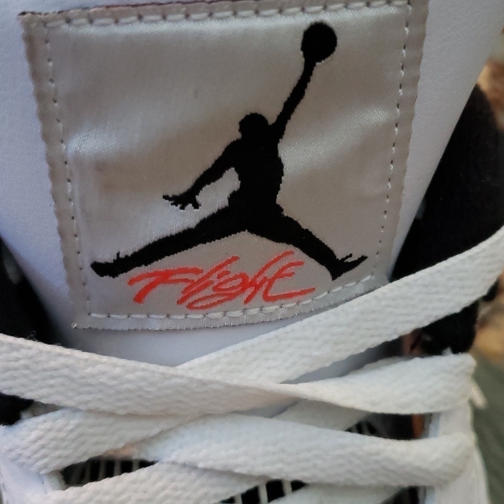 Air Jordan 4 Retro SE Pale Citron - Picture 9 of 10